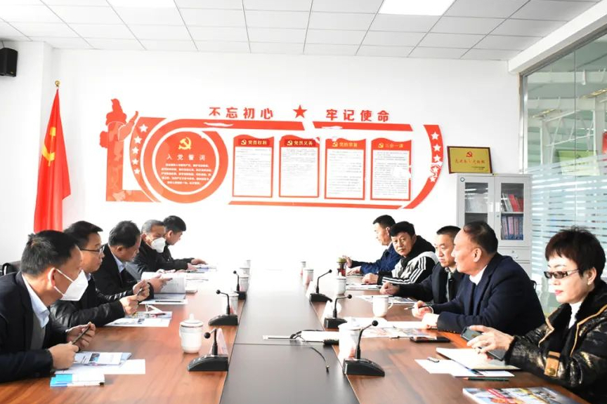 都昌縣委常委、縣委宣傳部部長湛遠宇一行蒞臨鑫科機器人參觀考察